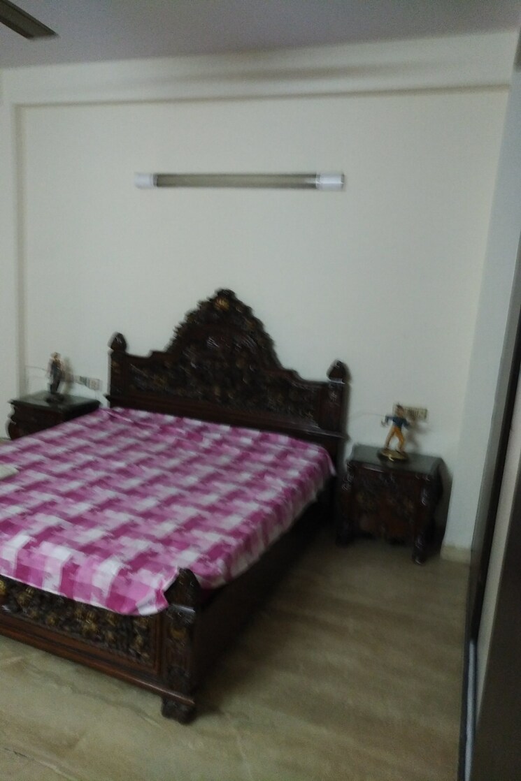 Bedroom, vishal enclave 3 Bedroom 250 Sq.Yd. Builder Floor In Vishal Enclave Delhi 8689339