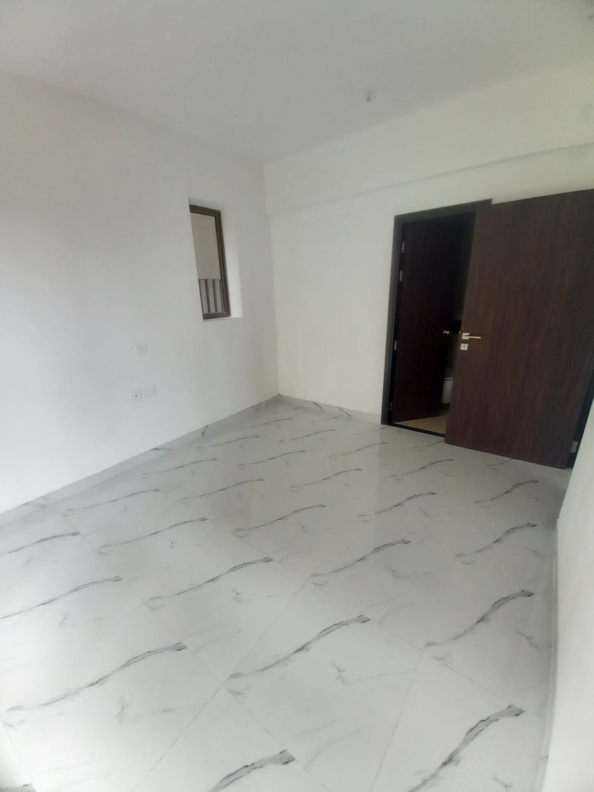 2 BHK + Extra Room Apartment For Rent in Raymond Ten X Habitat