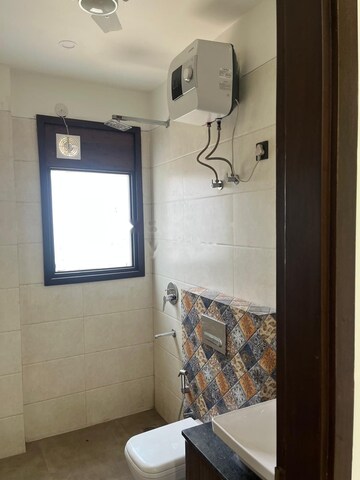 Kitchen in 4 BHK Independent House at DLF Garden Villas, Sector 43 – for Rent