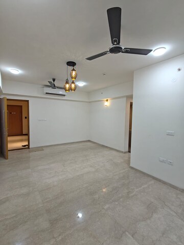 Room in 3.5 BHK Apartment at Lodha Bella Vita, Nibm Road – for Rent