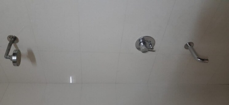 Bathroom, rajouri garden 2 Bedroom 200 Sq.Yd. Builder Floor In Rajouri Garden Delhi 8689390