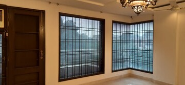Room in 2 BHK Builder Floor at Rajouri Garden – for Rent