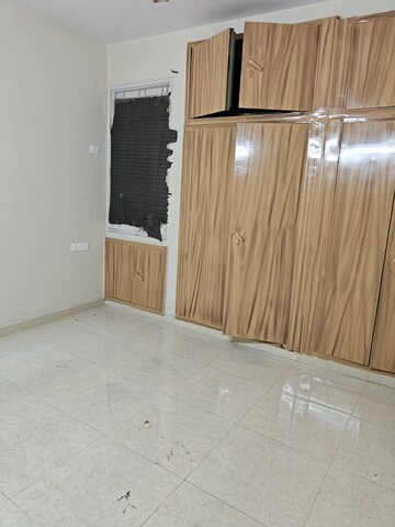 Bedroom in 2 BHK Apartment at Agrsen Apartment, Ip Extension – for Rent