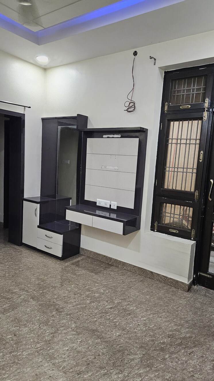 Room, vikas nagar 2 Bedroom 1500 Sq.Ft. Independent House In Vikas Nagar Lucknow 8689398