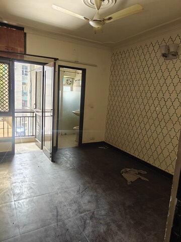 Room in 2 BHK Apartment at Uttaranchal Apartments, Ip Extension – for Rent