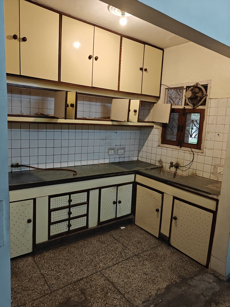 Kitchen, vidhi-apartment-ip-extension 2 Bedroom 900 Sq.Ft. Apartment In Ip Extension Delhi 8689416