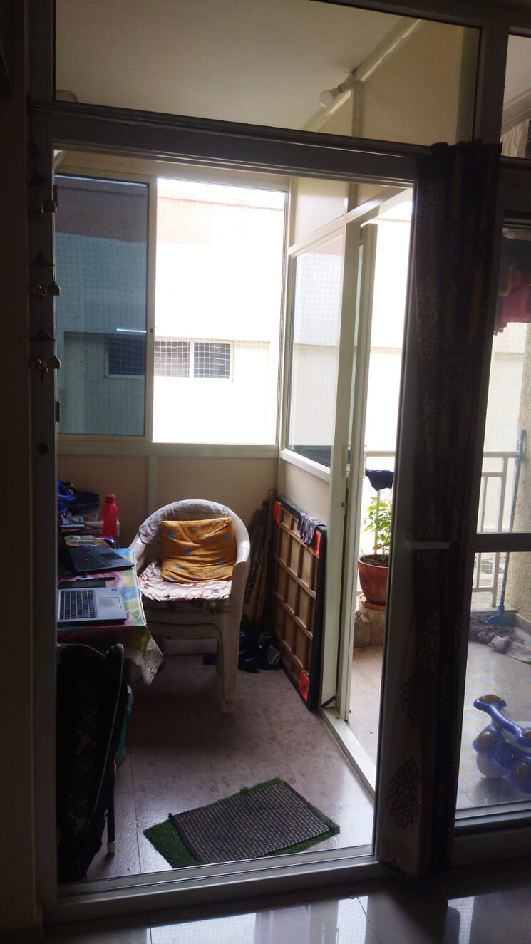  Parking, shriram-sameeksha 1.5 Bedroom 800 Sq.Ft. Apartment In Jalahalli Bangalore 8689345