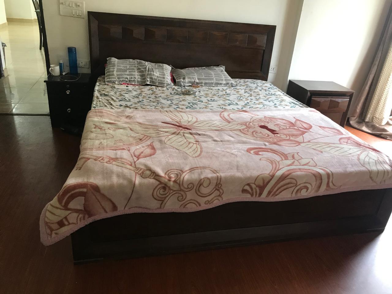 4 BHK + Servant Room Apartment For Rent in Amrapali Terrace Homes