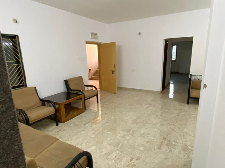 Living Room, bodakdev 3 Bedroom 1350 Sq.Ft. Apartment In Bodakdev Ahmedabad 8687847