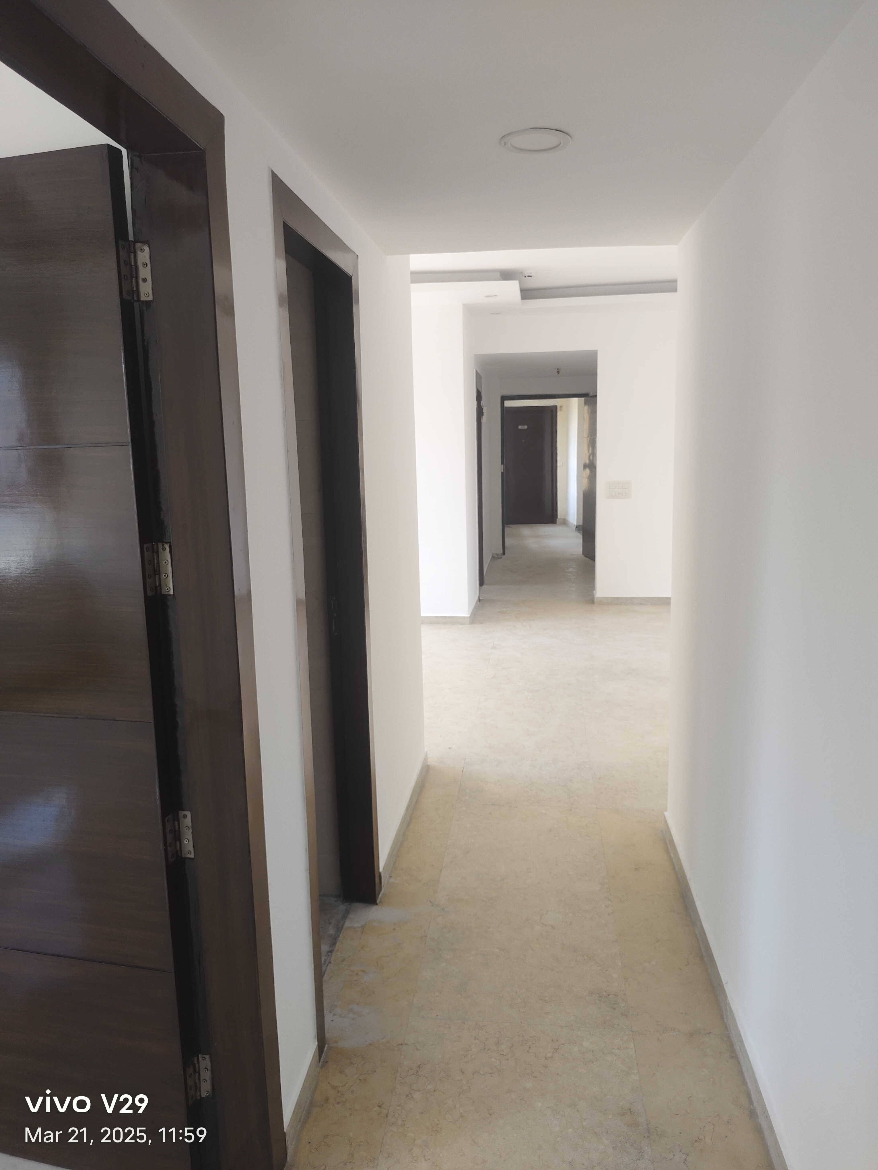 4 BHK + Servant Room Apartment For Rent in Dhoot Time Residency