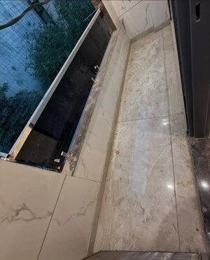 Balcony in 3 BHK Builder Floor at Sector 33 – for Sale