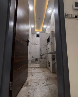 Building Lobby in 3 BHK Builder Floor at Sector 33 – for Sale