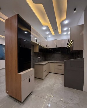 Kitchen in 3 BHK Builder Floor at Sector 33 – for Sale