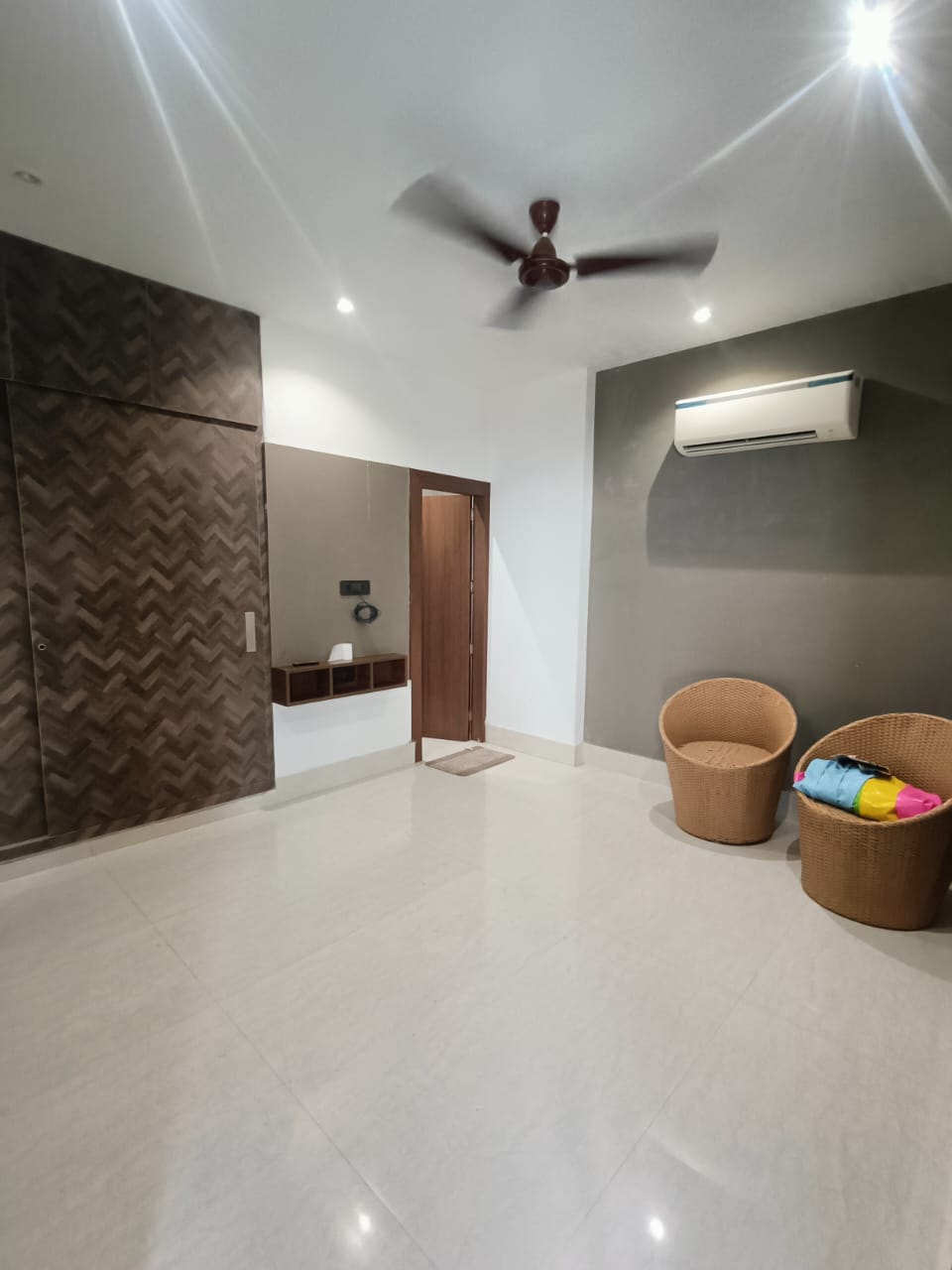 1 BHK Builder Floor For Rent in Saket