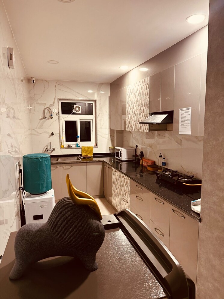 Kitchen, mehrauli 3 Bedroom 150 Sq.Yd. Builder Floor In Mehrauli Delhi 8689516