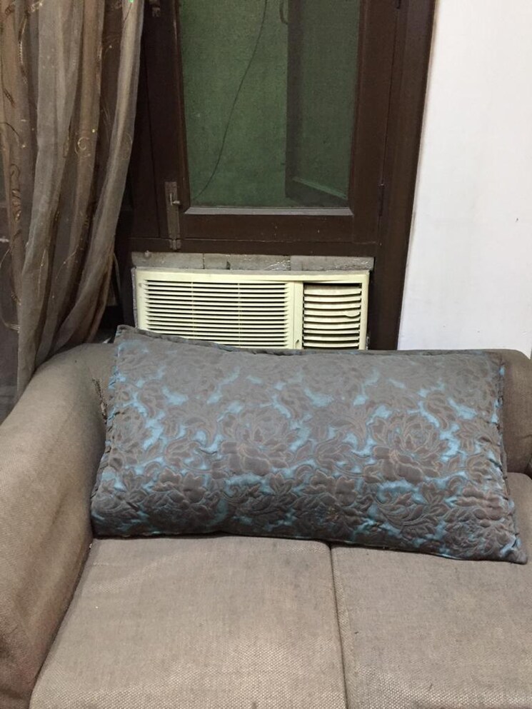 Bedroom, rajouri garden 3 Bedroom 200 Sq.Yd. Builder Floor In Rajouri Garden Delhi 8689551