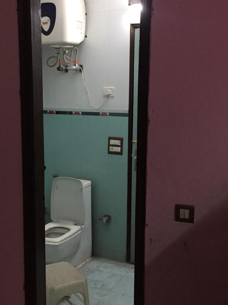 undefined, rajouri garden 3 Bedroom 200 Sq.Yd. Builder Floor In Rajouri Garden Delhi 8689551