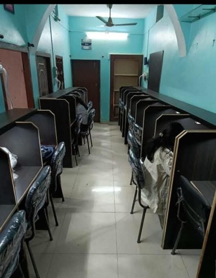 Team Area, lalpur Commercial Office Space 850 Sq.Ft. In Lalpur Ranchi 8689541