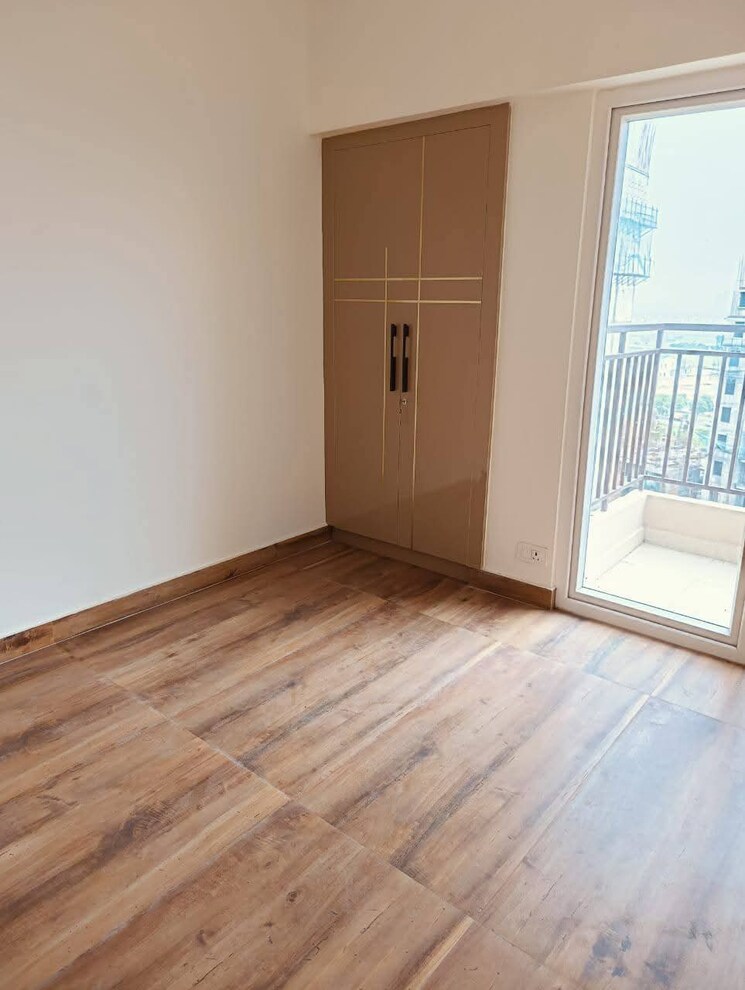 Room, sector 55 2.5 Bedroom 1110 Sq.Ft. Independent House In Sector 55 Noida 8689576