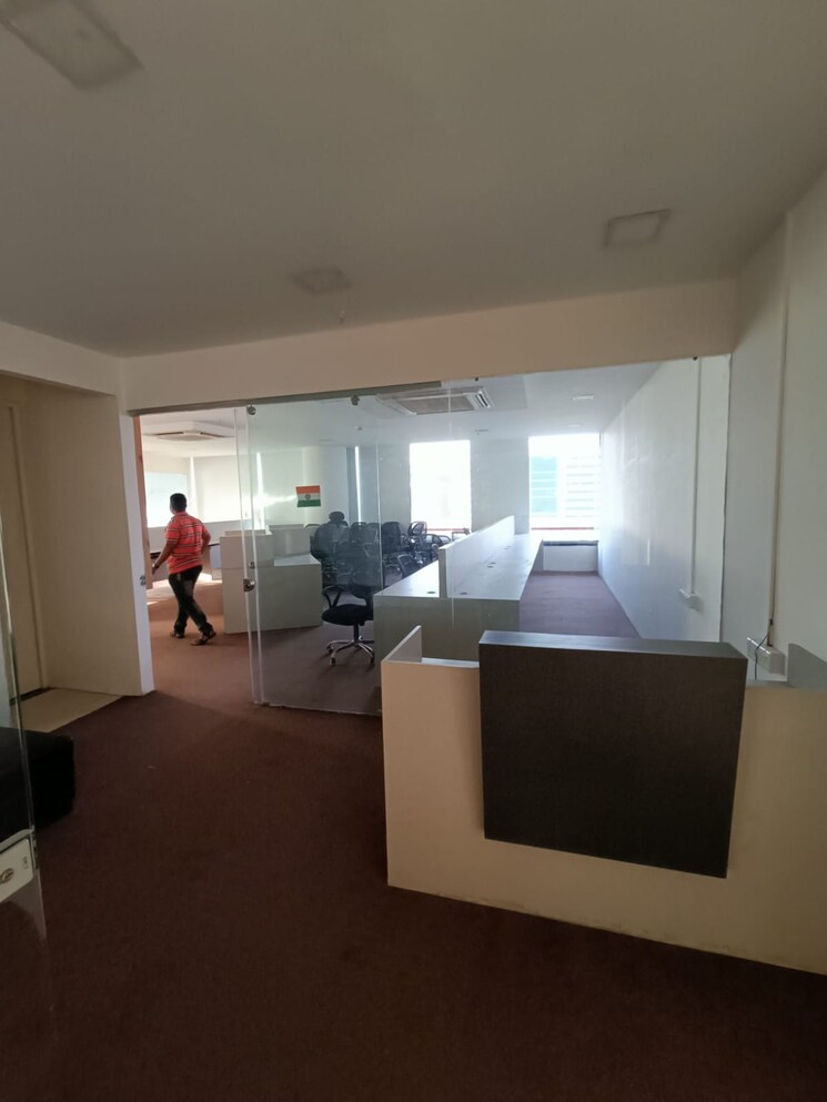 Team Area, vijay nagar Commercial Office Space 3000 Sq.Ft. In Vijay Nagar Indore 8689550