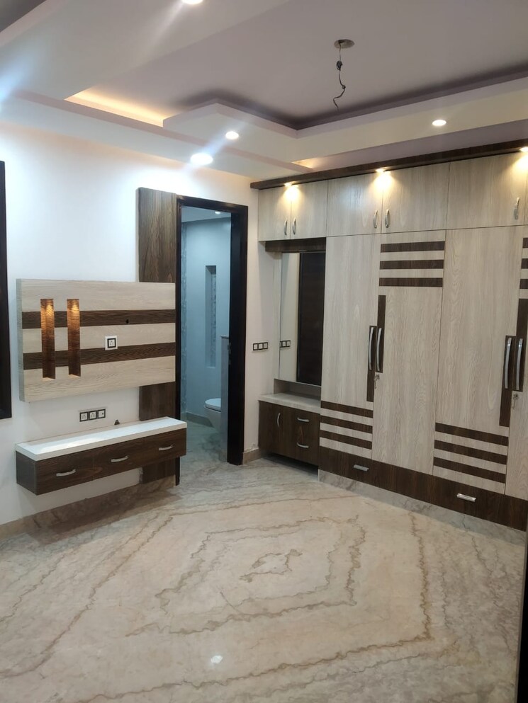 Living Room, rajouri garden 2 Bedroom 160 Sq.Yd. Builder Floor In Rajouri Garden Delhi 8689590