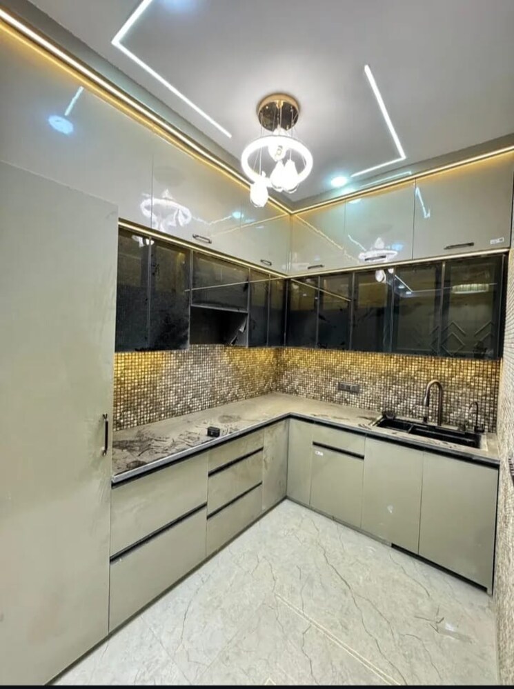 Kitchen, sector 32 3.5 Bedroom 2700 Sq.Ft. Builder Floor In Sector 32 Faridabad 8689616