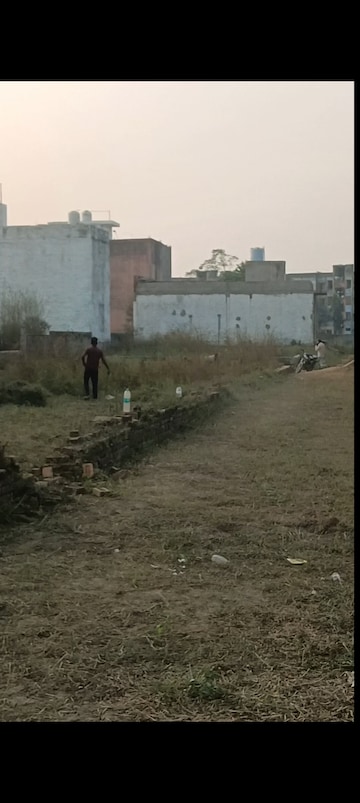  Plot For Sale in Kalindi Kunj