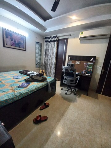 Bedroom in 4 BHK Builder Floor at Sector 45 – for Rent