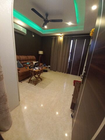 Master Bedroom in 4 BHK Builder Floor at Sector 45 – for Rent
