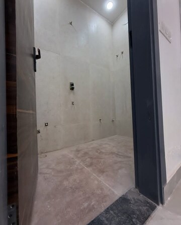 Bathroom in 3.5 BHK Builder Floor at Sector 29 – for Rent