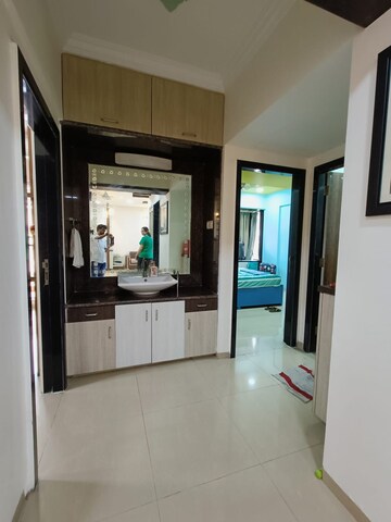 Room in 2 BHK Apartment at Raunak Laxmi Narayan Residency, Pokhran Road No Two – for Rent