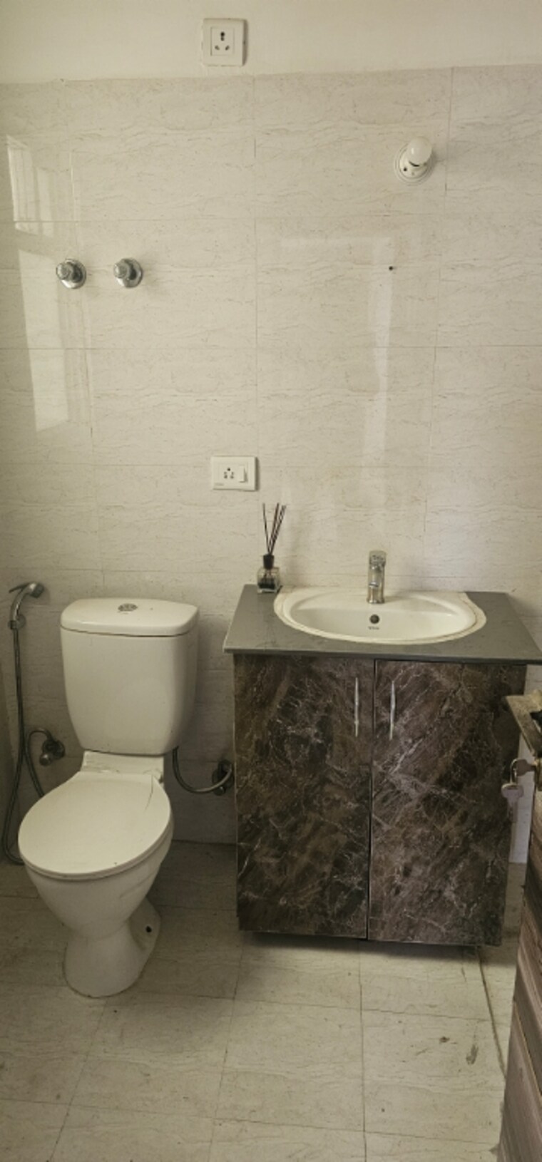 Bathroom, mcc-signature-heights 3 Bedroom 1500 Sq.Ft. Apartment In Raj Nagar Extension Ghaziabad 8689699