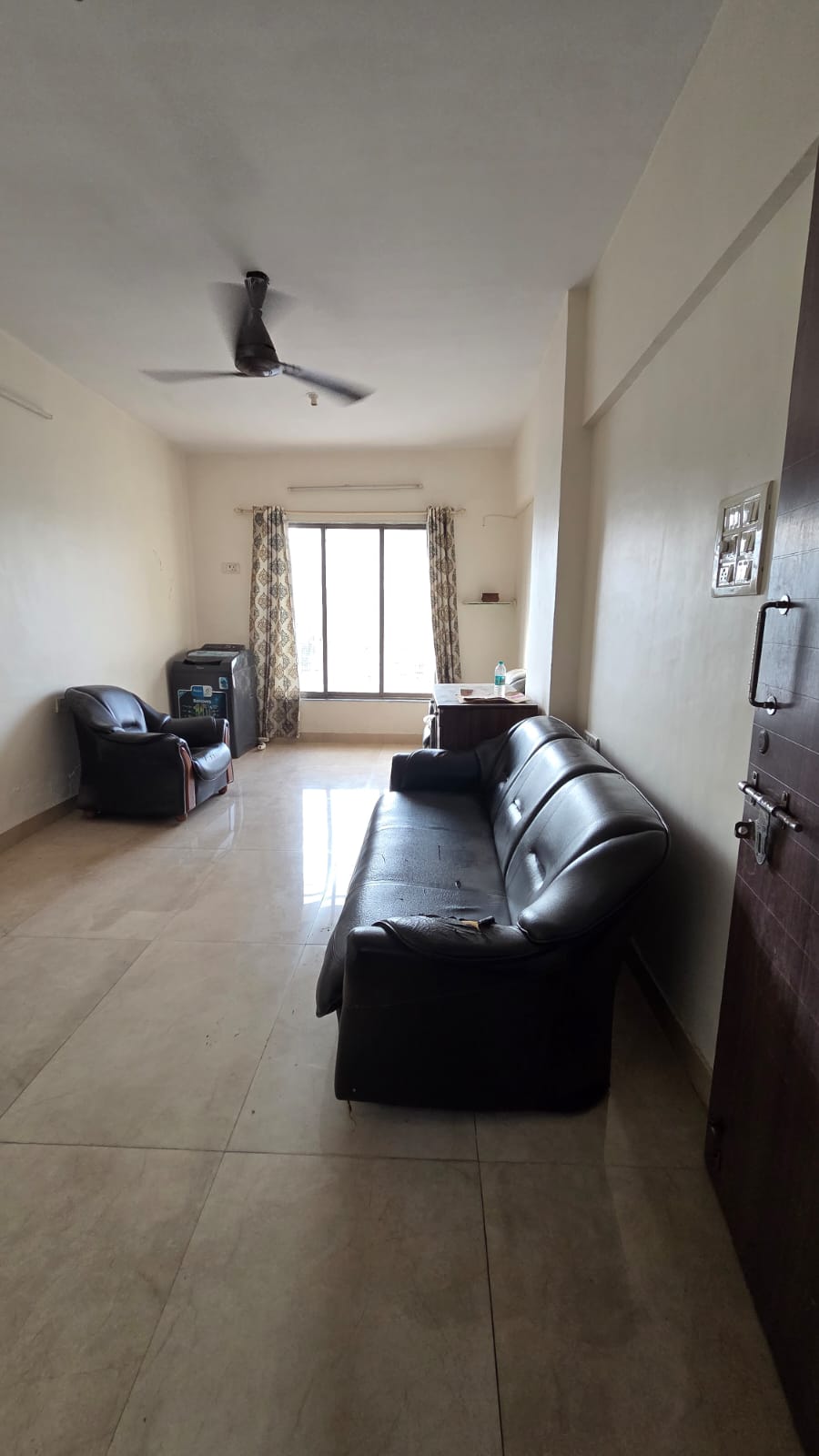 2 BHK Apartment For Rent in Cd Barfiwala Road, Juhu L