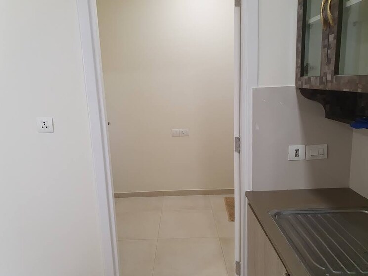 Bathroom, hiranandani-lake-verandahs 3 Bedroom 1826 Sq.Ft. Apartment In Bilekahalli Bangalore 8689709