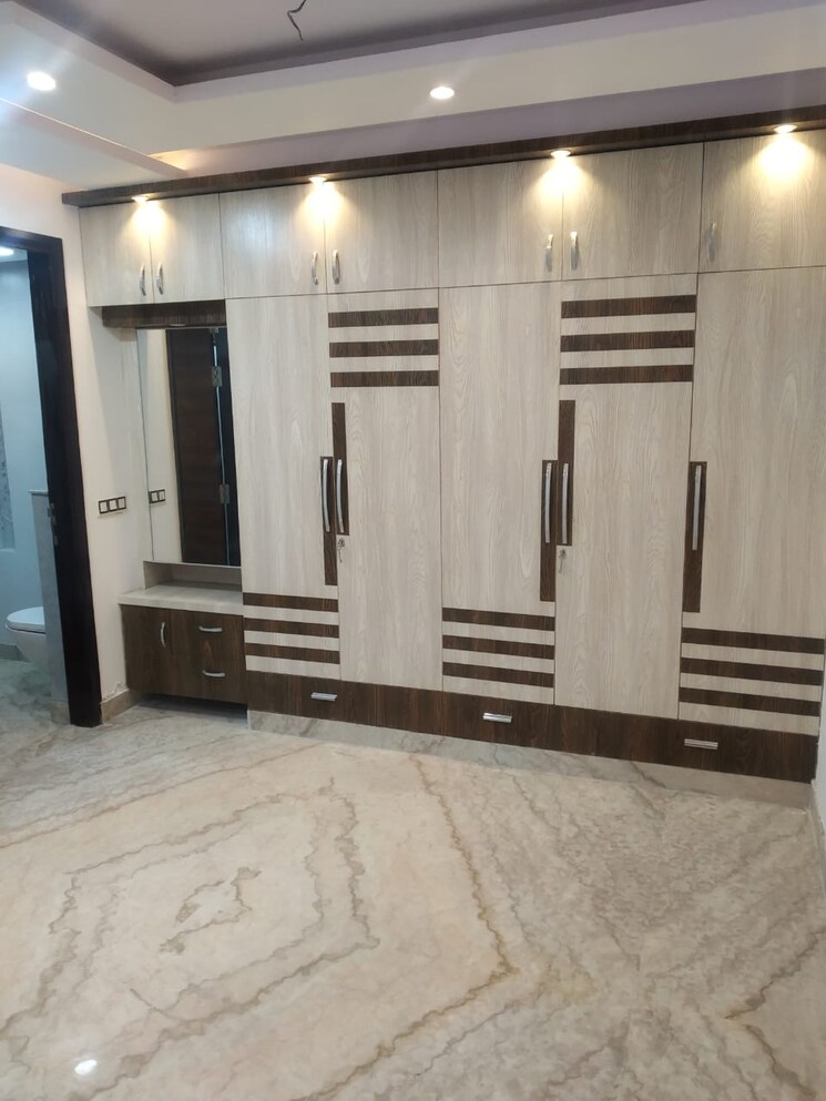 Bedroom, rajouri garden 2 Bedroom 160 Sq.Yd. Builder Floor In Rajouri Garden Delhi 8689706