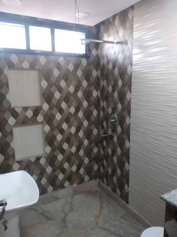Master Bedroom in 2 BHK Builder Floor at Rajouri Garden – for Rent