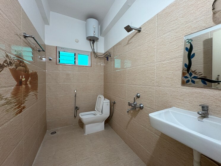 Bathroom, financial district 3 Bedroom 1850 Sq.Ft. Builder Floor In Financial District Hyderabad 8689720