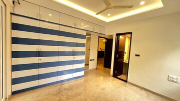 Room in 3 BHK Builder Floor at Hsr Layout – for Rent
