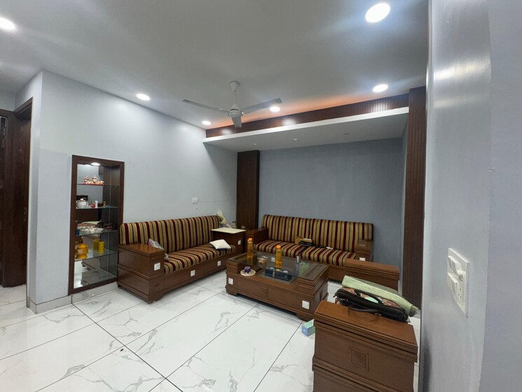 Living Room, greater kailash ii 2 Bedroom 180 Sq.Yd. Builder Floor In Greater Kailash ii Delhi 8689771