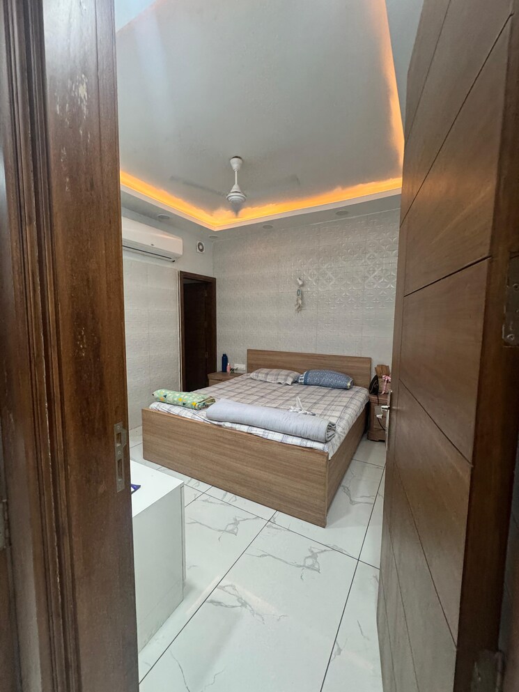 Bathroom, greater kailash ii 2 Bedroom 180 Sq.Yd. Builder Floor In Greater Kailash ii Delhi 8689771