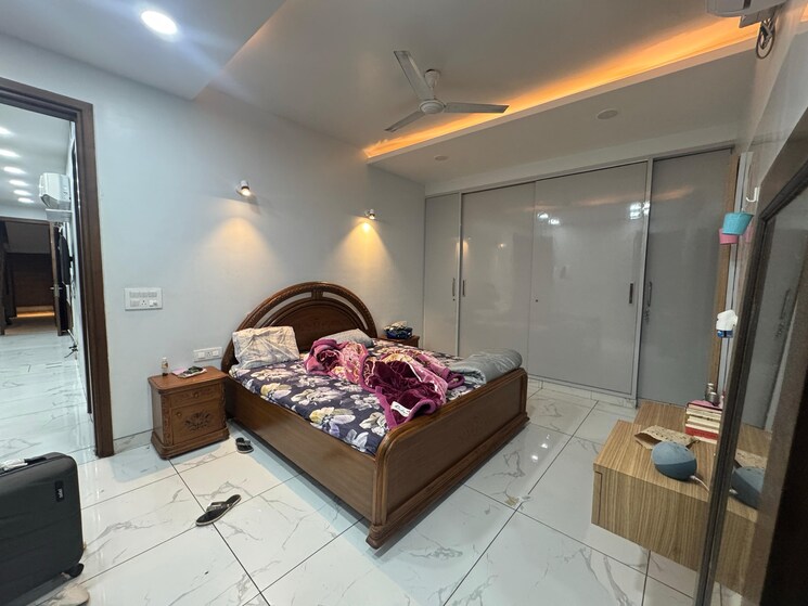 Bedroom, greater kailash ii 2 Bedroom 180 Sq.Yd. Builder Floor In Greater Kailash ii Delhi 8689771