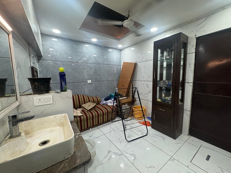 Living Room, greater kailash ii 2 Bedroom 180 Sq.Yd. Builder Floor In Greater Kailash ii Delhi 8689771