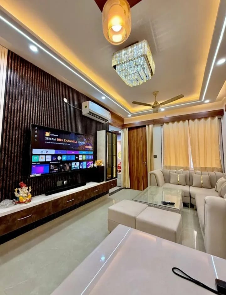 3.5 BHK + Pooja Room Builder Floor For Sale in Building Floor 