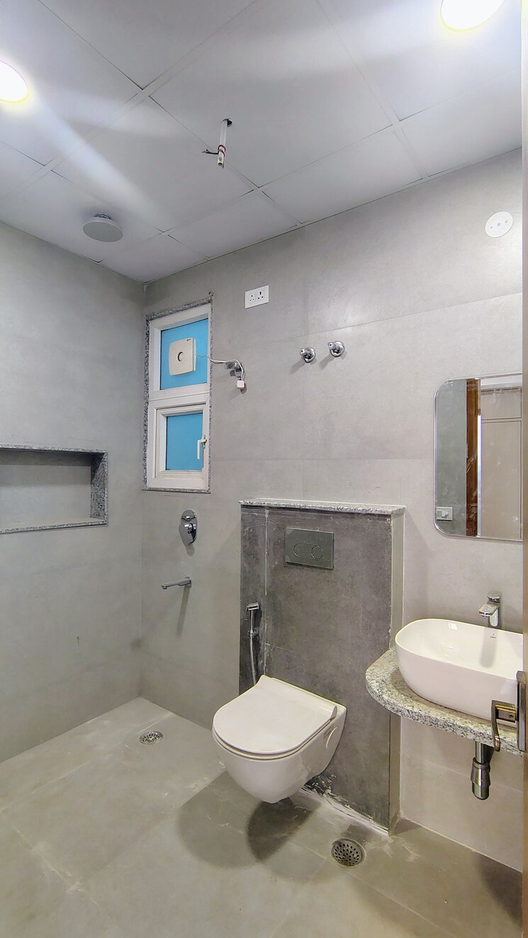 Bathroom, sushant-lok-3 3.5 Bedroom 2000 Sq.Ft. Builder Floor In Sector 57 Gurgaon 8689867