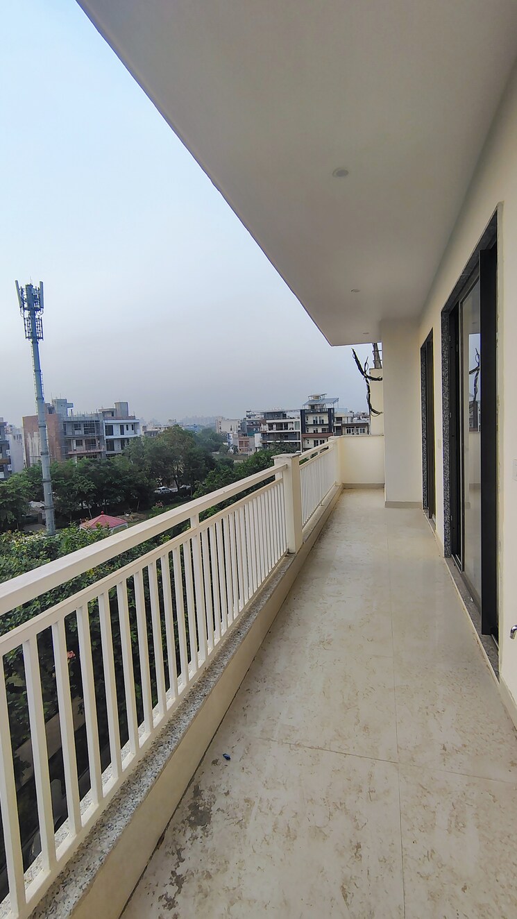 Balcony, sushant-lok-3 3.5 Bedroom 2000 Sq.Ft. Builder Floor In Sector 57 Gurgaon 8689867