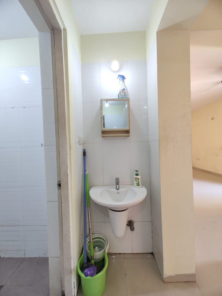 Bathroom, lodha-casa-bella 1 Bedroom 439 Sq.Ft. Apartment In Dombivli East Thane 8689856
