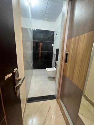 Bathroom in 4 BHK Independent House at Amrapali Circle – for Sale