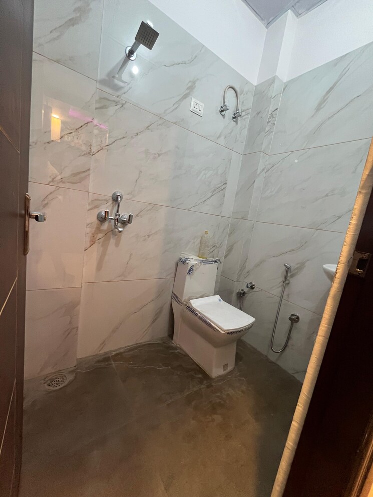 Bathroom, amrapali circle 4 Bedroom 2000 Sq.Ft. Independent House In Amrapali Circle Jaipur 8689962