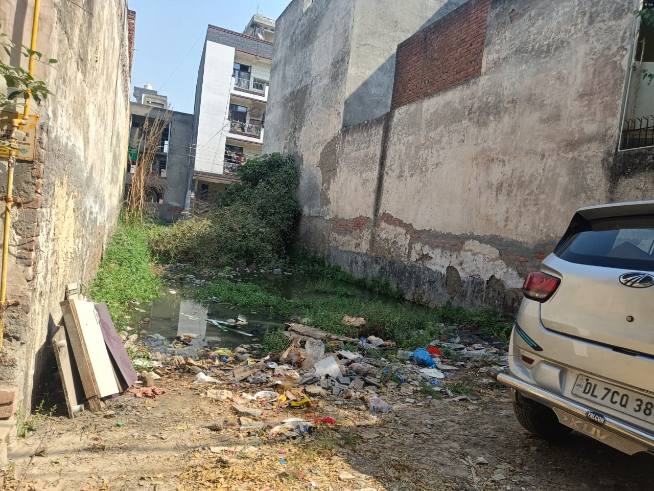 Plot For Sale in Sector 16