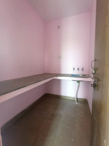 Room in 1 BHK Builder Floor at Khirki Extension – for Rent